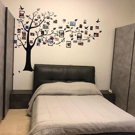 Bross Apartament ซาแลร์โน ภายนอก รูปภาพ