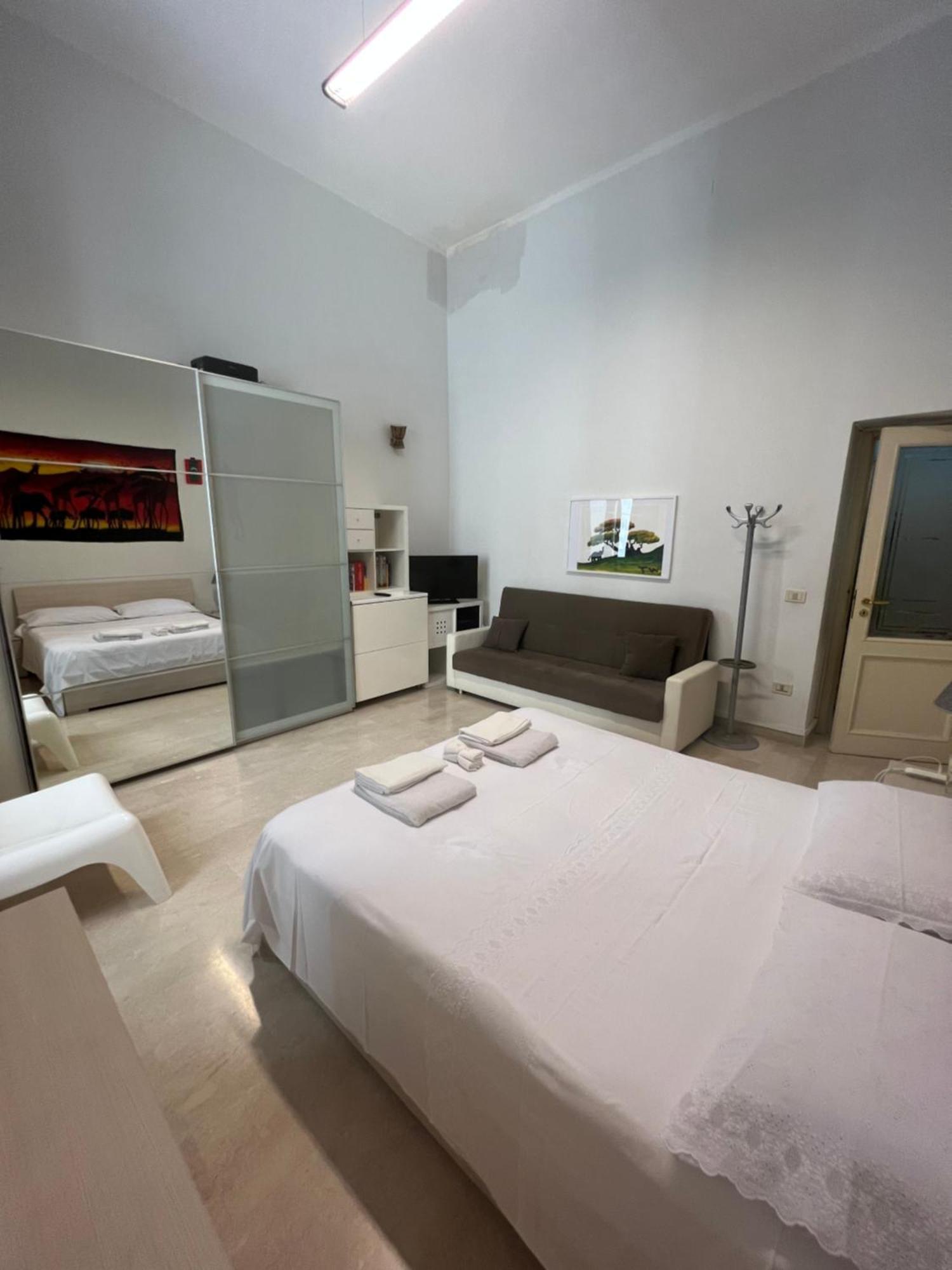 Bross Apartament ซาแลร์โน ภายนอก รูปภาพ